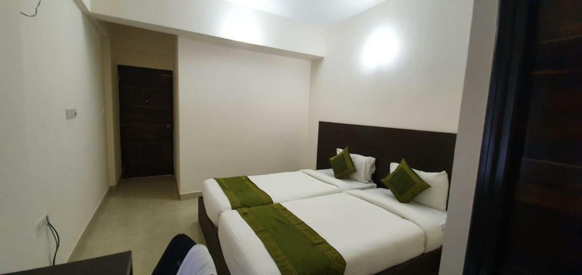 Hotel Daffodil Delight - Manyata Tech Park Bangalore Exterior foto